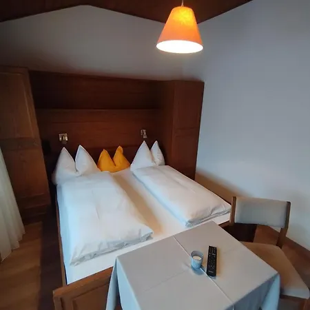 Garni Weingut 메라노