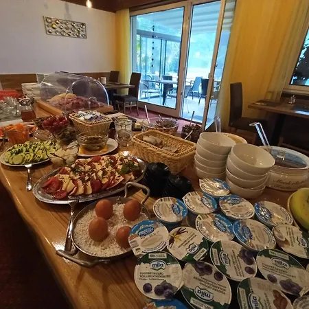 Garni Weingut Мерано