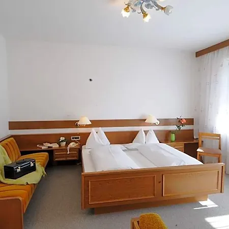 Garni Weingut 3* Merano