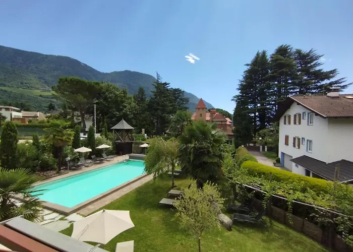 Garni Weingut Hotel 3*